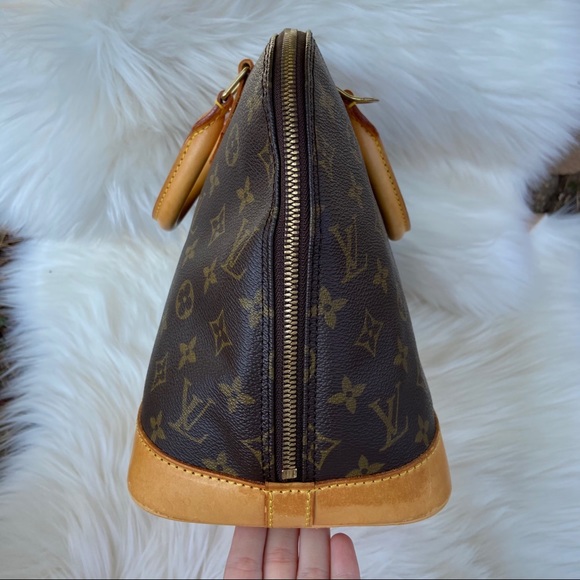 Louis Vuitton Alma PM Dome Bag - Picture 6 of 11
